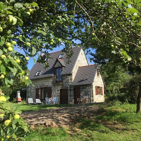 The Gingerbread House Cottage Beauficel Kültér fotó